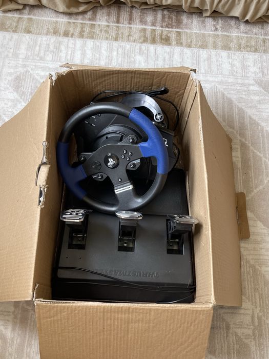 Игровой руль Thrustmaster T150