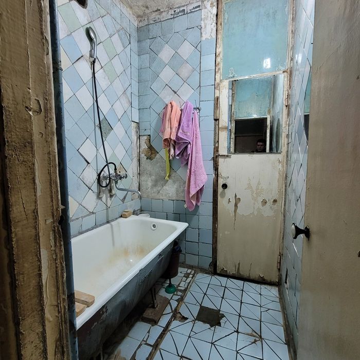 Юнусабвд 12. 4х ком. 1 этаж