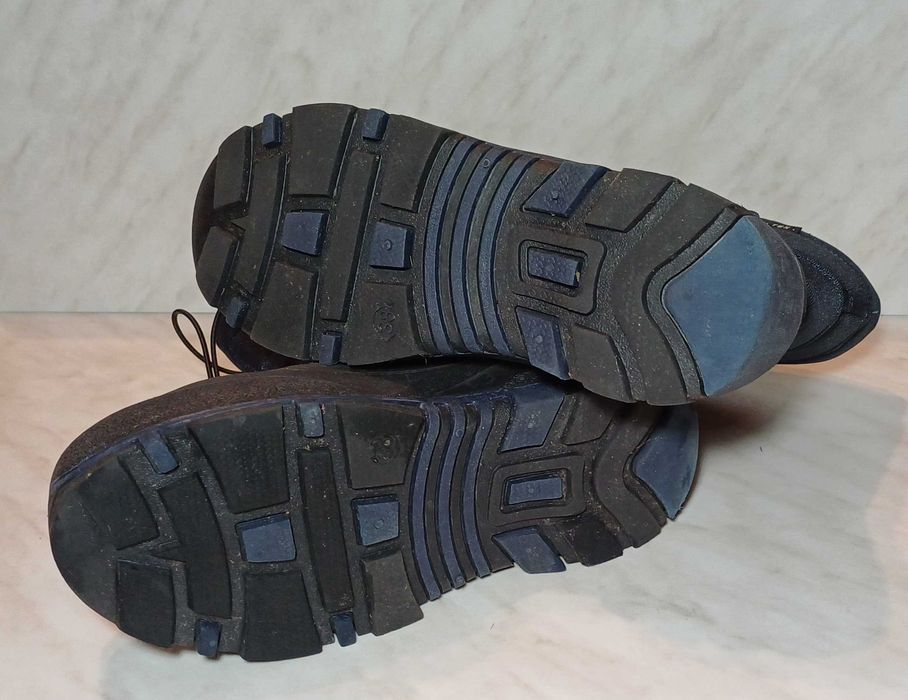 Нова цена. Ботуши за момче №38.