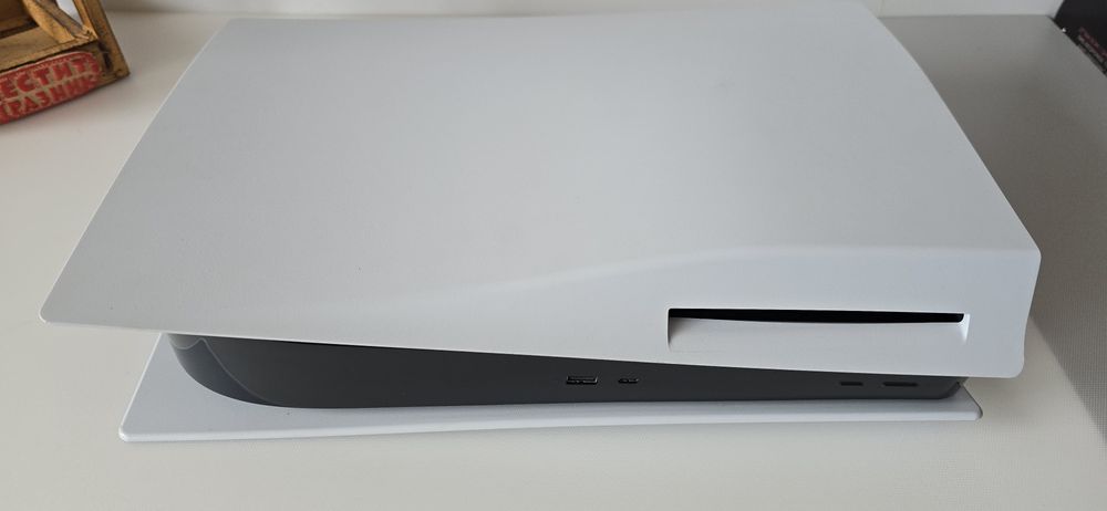 Конзола Sony Playstation 5 Disc, CFI-1216A, 1 джойстик