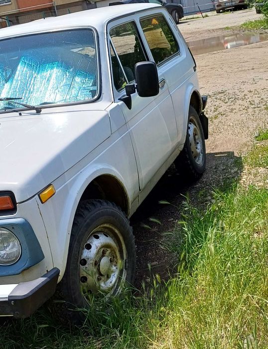 Лада нива - проходима и запазена