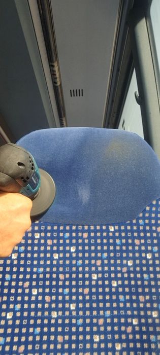 Curatare tapițerie auto 200 lei . Polish faruri 150 lei