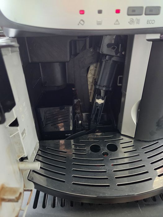 кафеавтомат Delonghi coffe corso