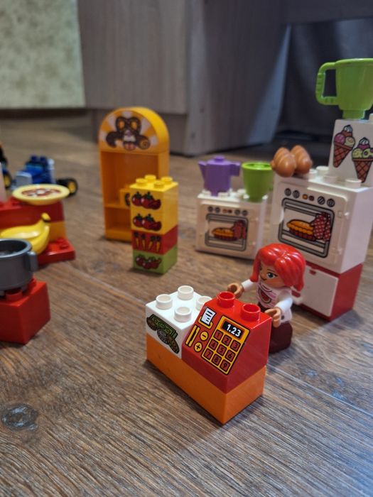 Большая коробка LEGO DUPLO