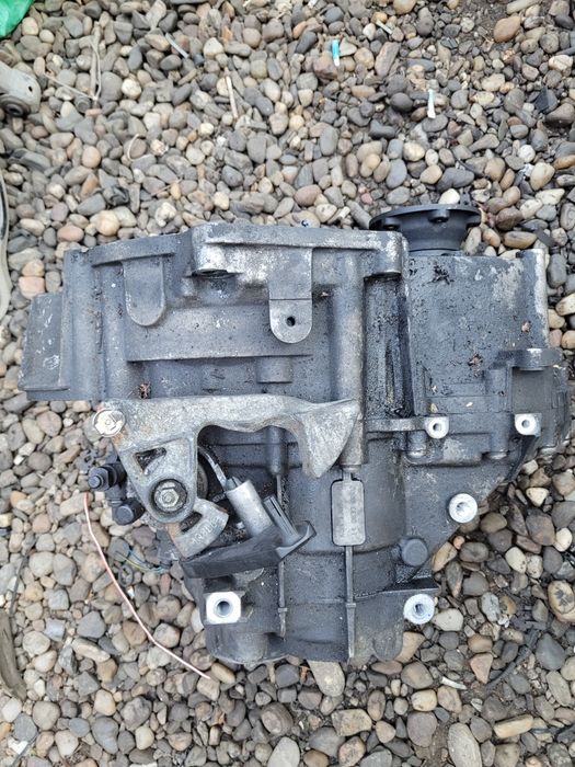 Cutie viteze Octavia 2, Golf 5, Touran, 6 trepte ,diesel BKD, BMM