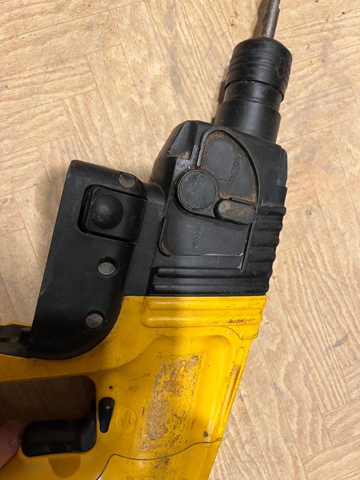 Bormasina Ciocan Rotopercutor, Dewalt DW005