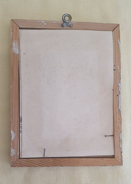 Запазени ретро картини с красиви дървени рамки