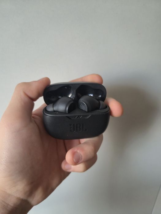 Продается редми 12 и наушники jbl