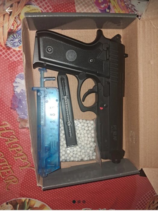 Airsoft replica PT92