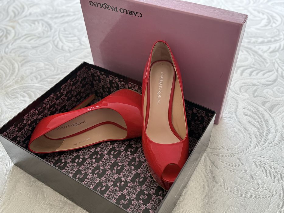 Туфли алого цвета Carlo Pazolini