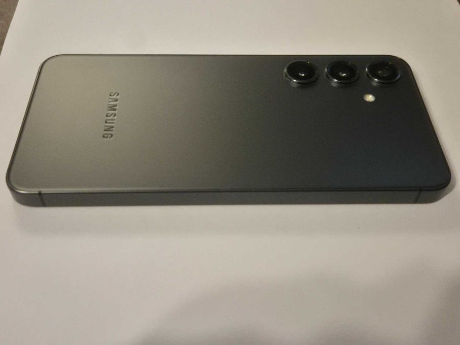 Samsung S24 256GB като нов