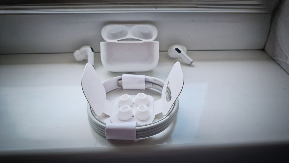 Airpods pro White