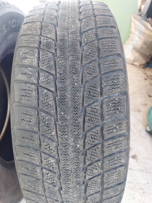 Продам шины зимние