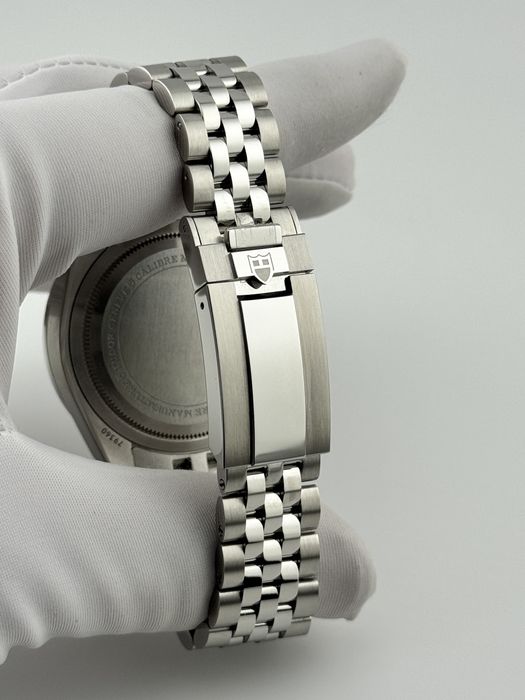 Наручные часы Tudor Black Bay Chrono