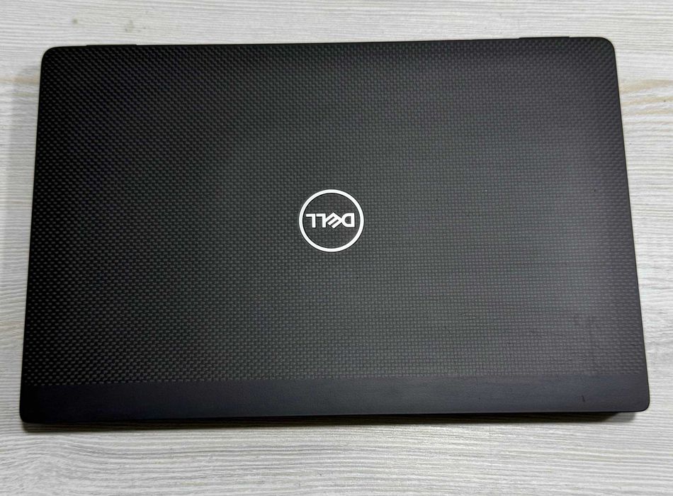 Dell latitude  14” FullHD ips Core i7-10610U 16GB/256GB UHD graphics