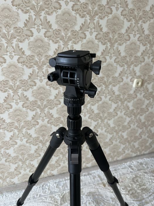 Штатив для камеры