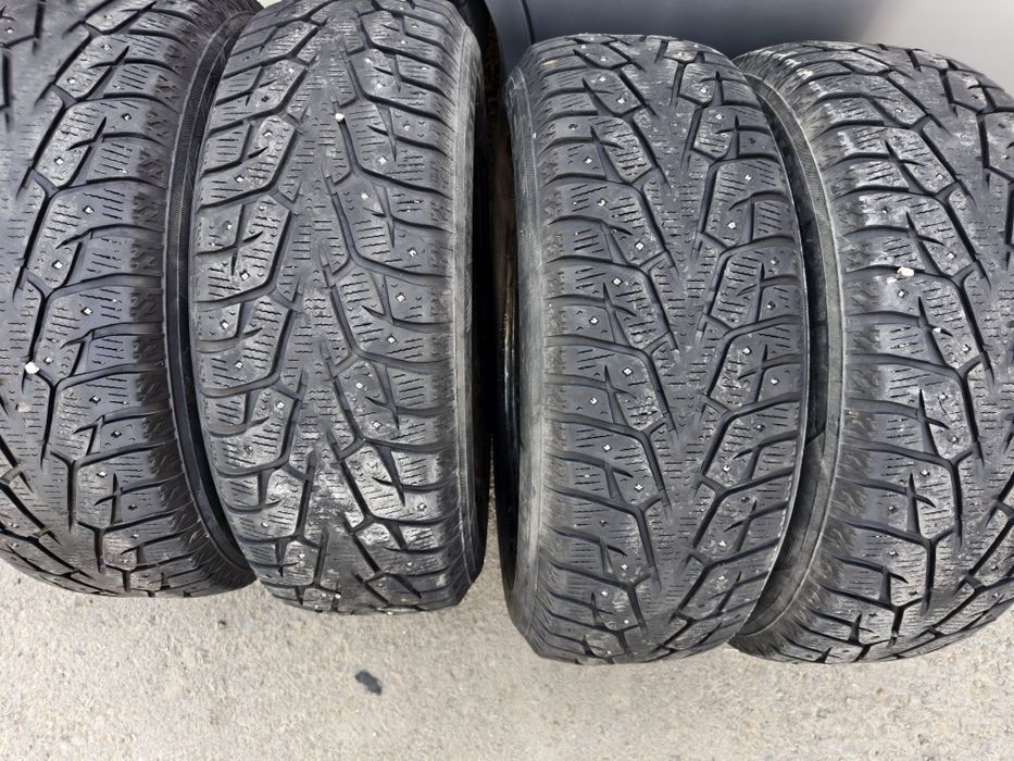 Продам зимние шины 215/60/16