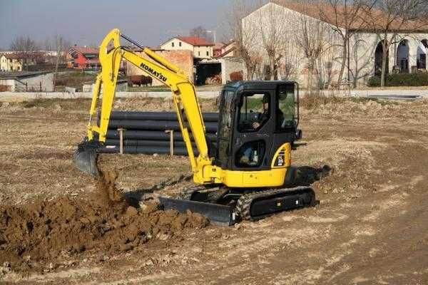 Услуги Мини-экскаватора. Мини экскаватор KOMATSU блоха Малютка