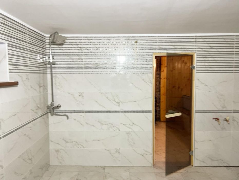 Семейная баня, Новостройка