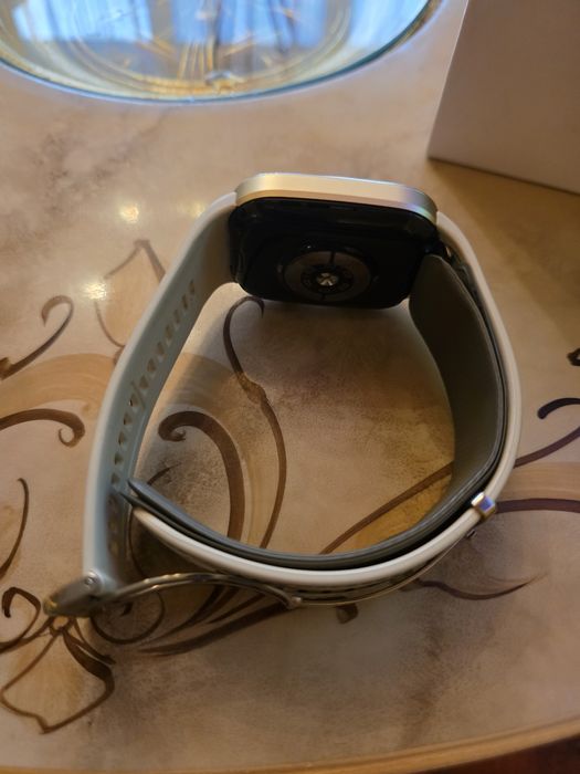 Часовник  Huawei Watch D2