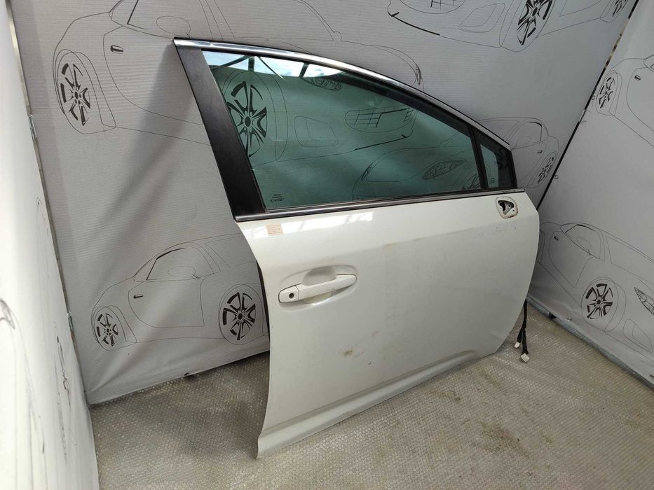 Ușă Față Dreapta Toyota Avensis T270 Sedan Alb Culoare 070 2015 / [2015-2018] / 6700105081 6700105071 (3A)