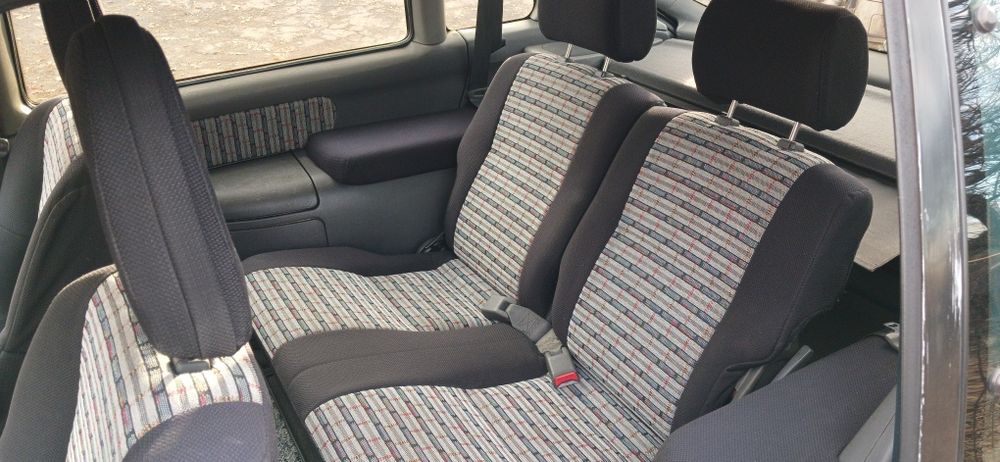 Продам машину RVR