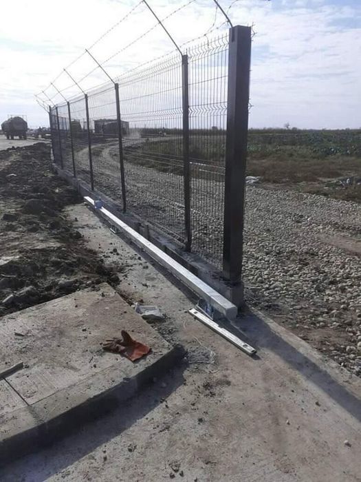 Vand garduri si porti