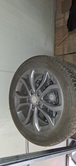 Vand sau schimb  roti mercedes cu roti toyota