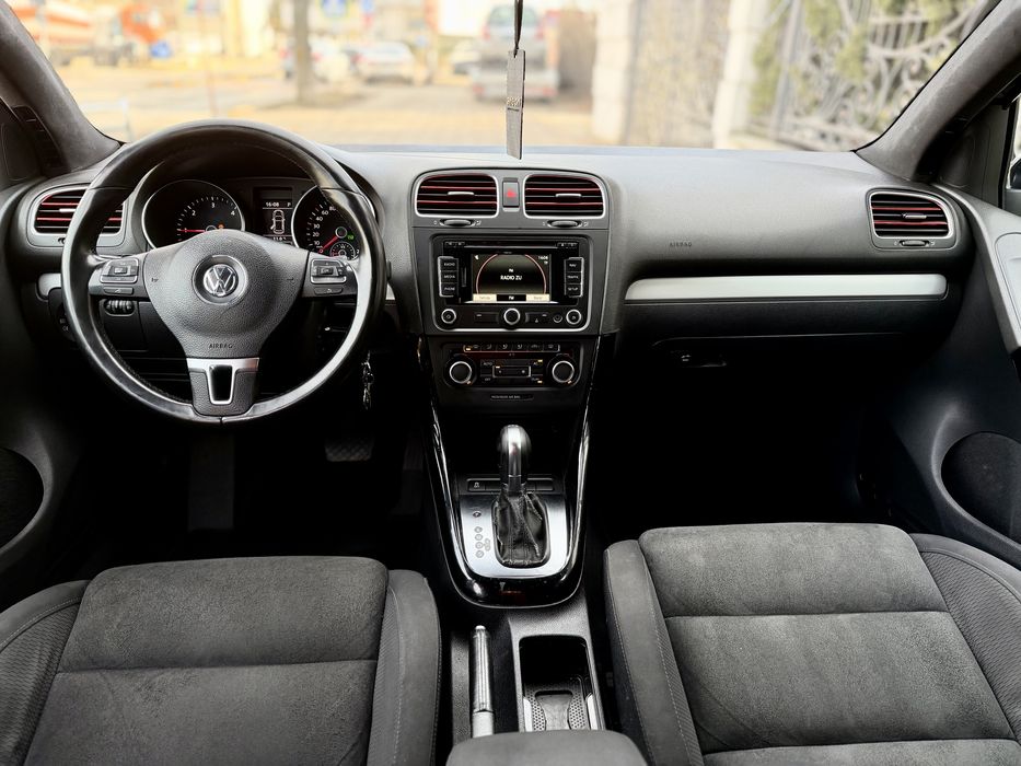 • Volkswagen Golf 6 2011 / Cutie Automata DSG / Parc Auto • Rate •