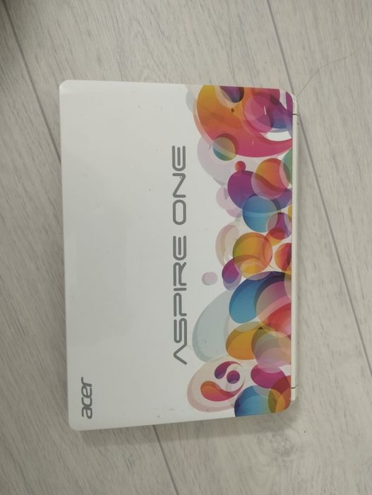 Продам нетбук aspire one