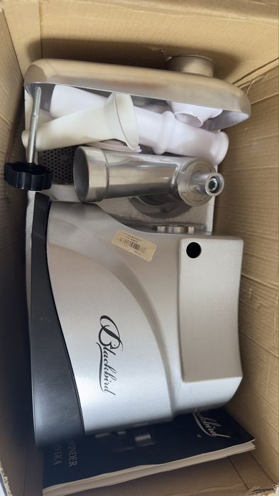 Мясорубка почти новая