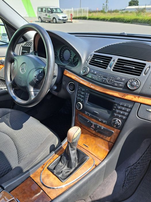 Мерцедес E220 W211