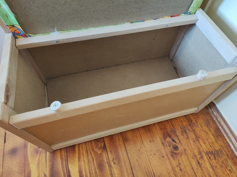 Дървена пейка ракла