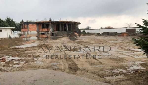 Продава се Къща в Пловдив, Коматево - 6000 кв.м за 116 €/кв.м - Снимка #3