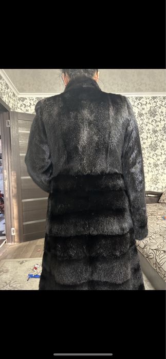 Продам норковую шубу