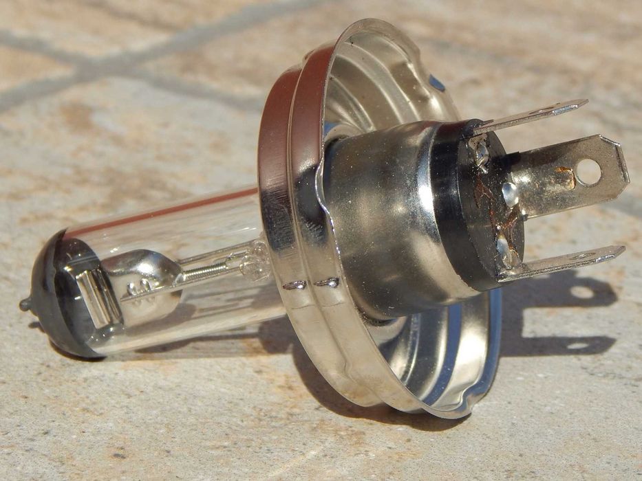 Bec auto halogen H4 12V 60/55W P45T Osaka Japonia cu ambalaj