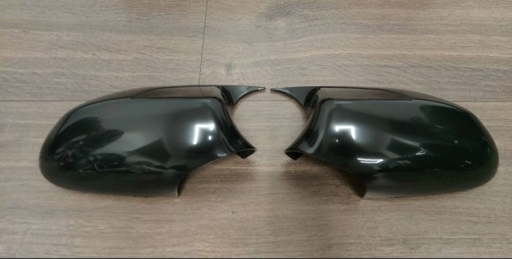 Capace oglinzi BMW Seria 1 E87 model Batman Negru Lucios