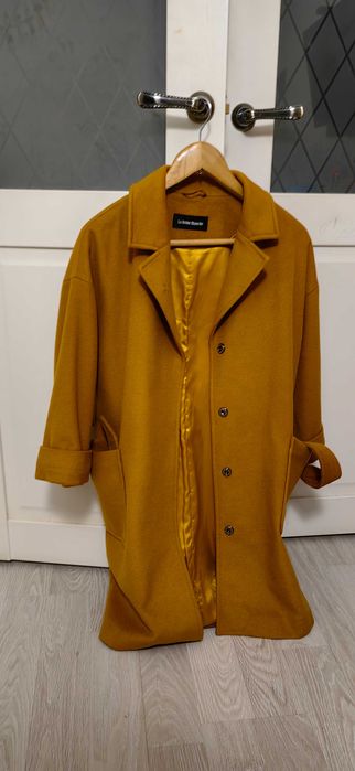 Женское пальто 44 размер.