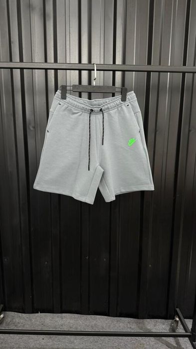 Детски тениски и къси панталони Nike Tech, от 10г до 17г