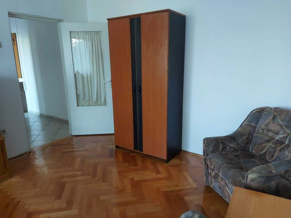 Proprietar, inchiriez apartament 2 camere decomandate, lângă Iulius Mall