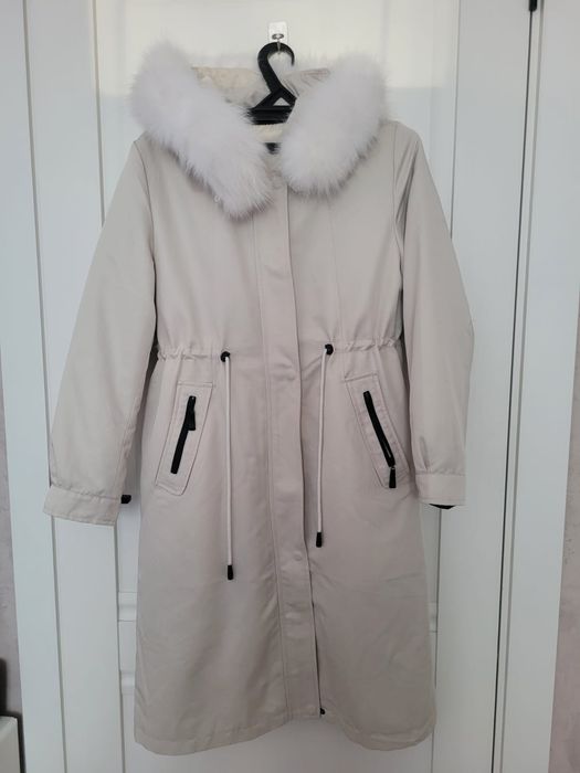 Продам две  куртки  для девочек