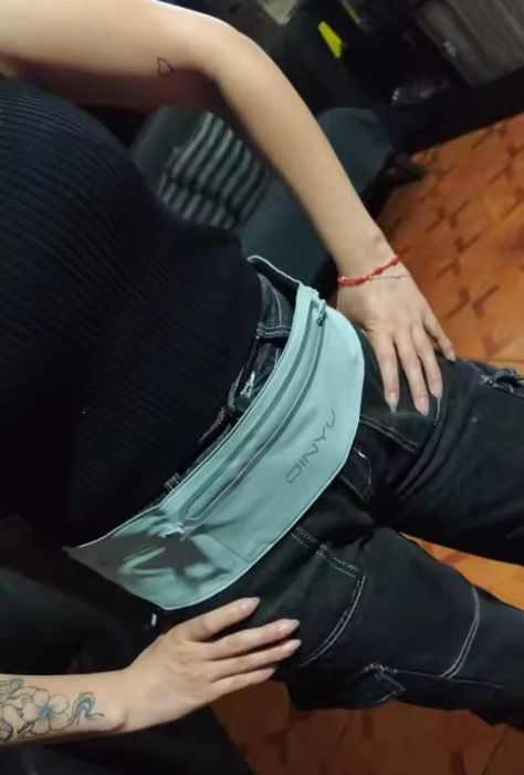 Чантичка за кръста, калъф за телефон