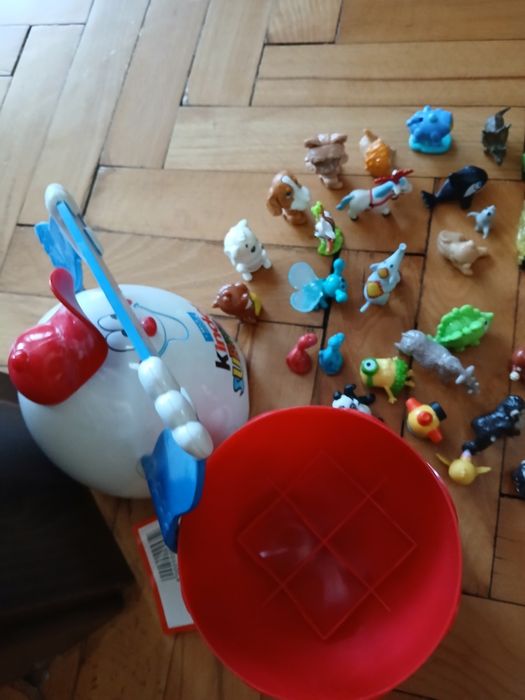 Играчки от шоколадови яйца