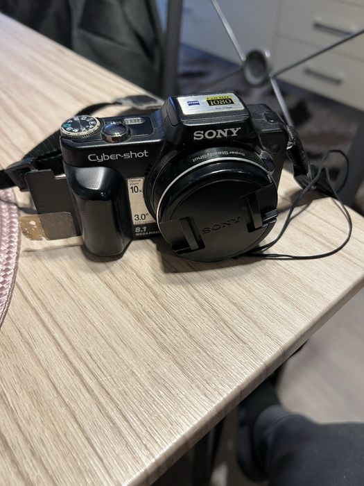Sony Cyber-Shot DSC-H10