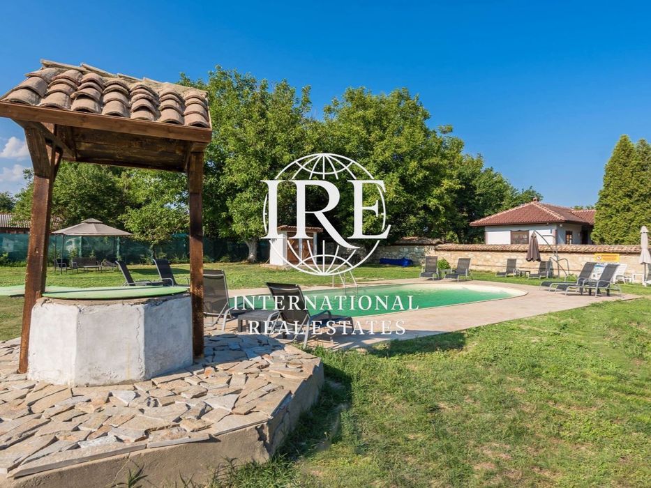 International Real Estates (IRE) представя: Едноетажна къща, тип хаси