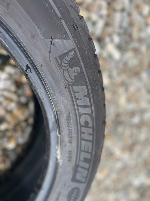 4X 235 50 19 Michelin Latitude Alpin