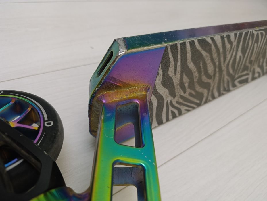 Трюковой самокат бренда Limit