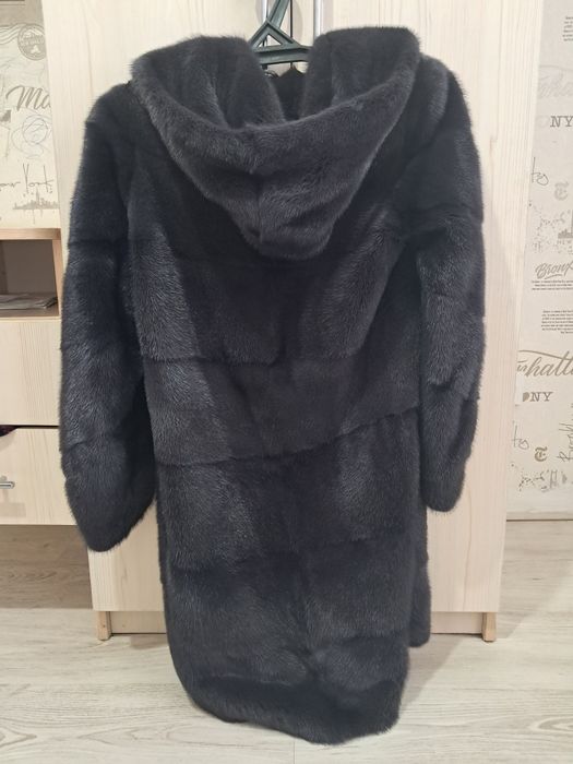 Норковая шуба с капюшоном