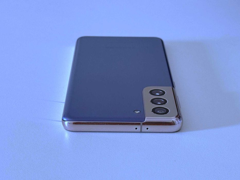 Бартер! Перфектен! Samsung Galaxy S21 5G 256/8GB Phantom Violet (Лилав)