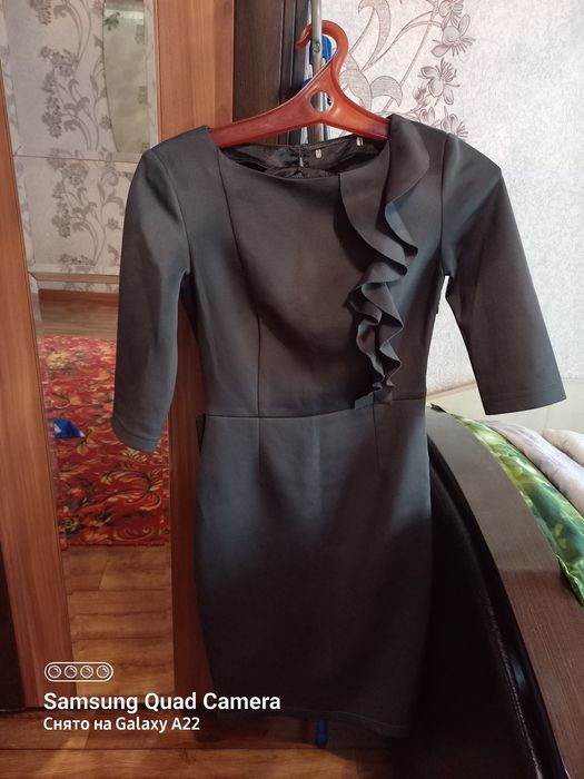 Продам платья может кому нибудь интересно